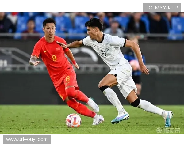 半场数据对比：中国队控球率65%，射门20-0绝对压制