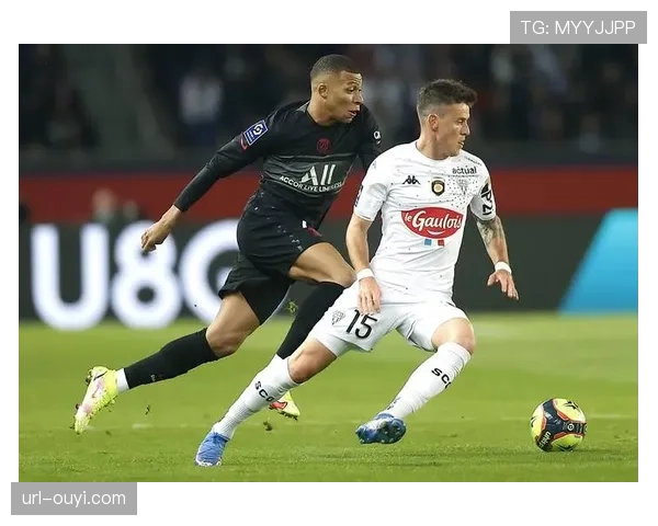 布雷斯特1-0小胜昂热，成功保级